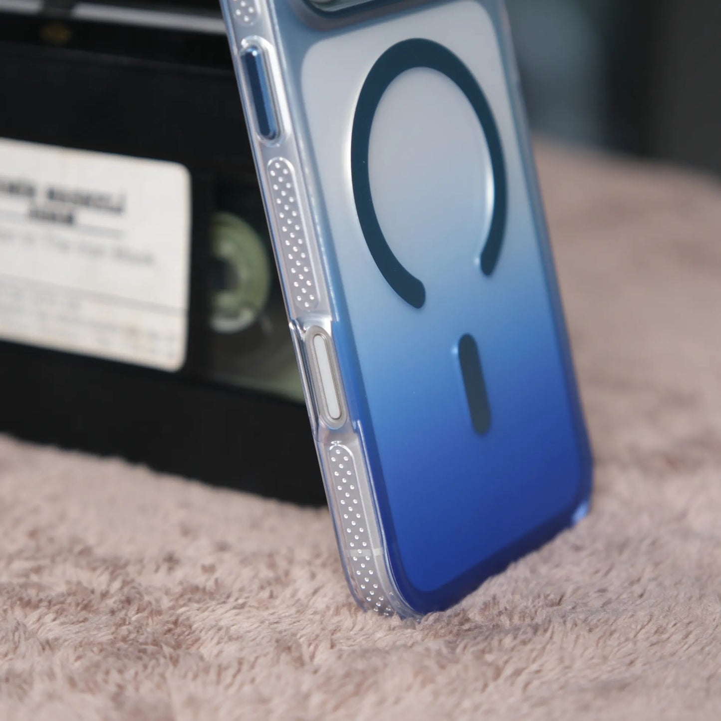 iPhone 17 Pro için MagSafe'li Toros Kapak