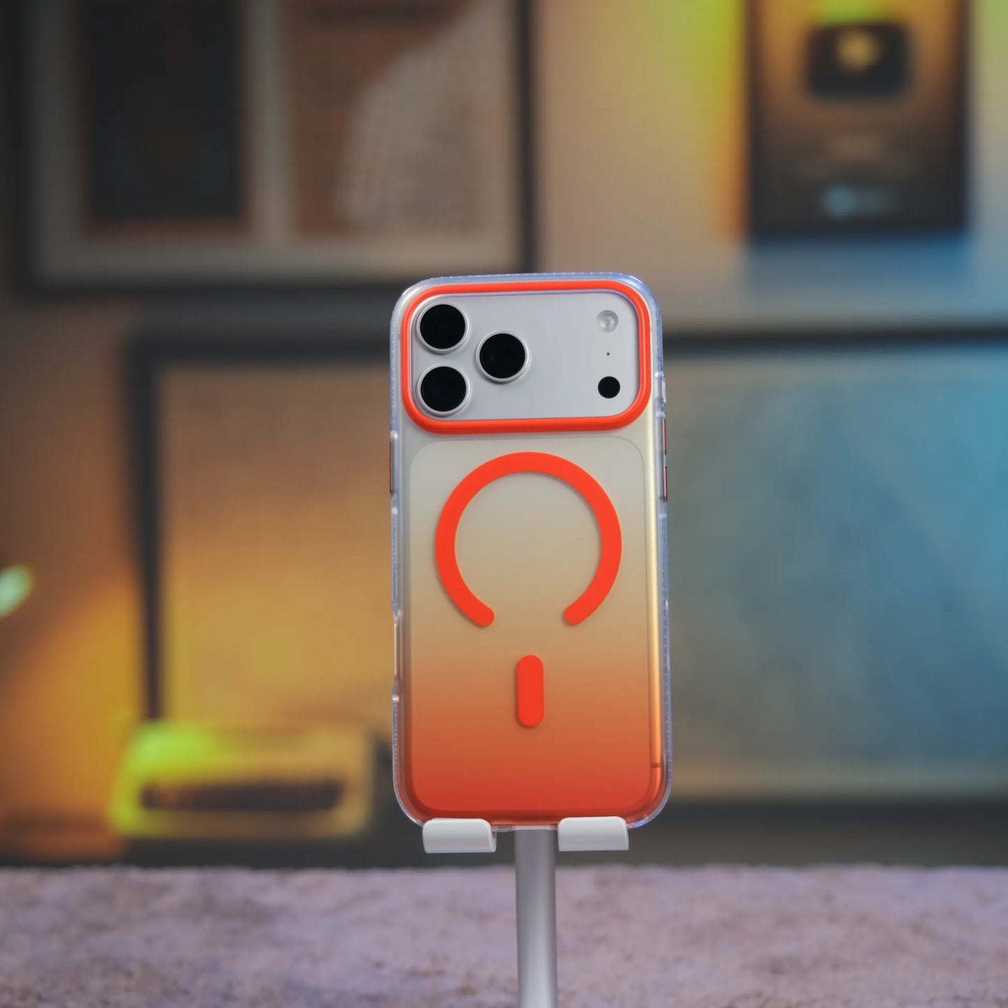 iPhone 17 Pro için MagSafe'li Toros Kapak