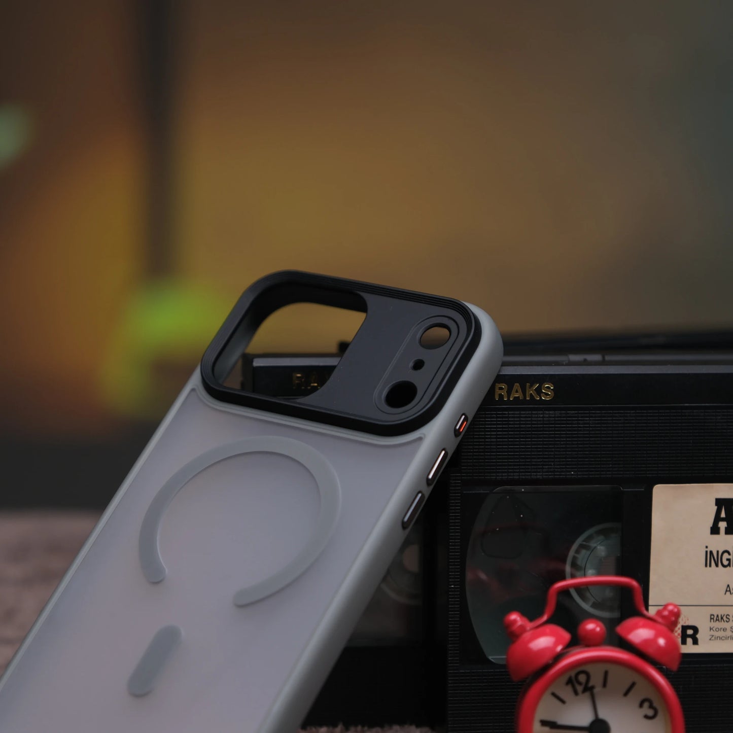 iPhone 13 Pro Max için Flet MagSafe'li Kılıf