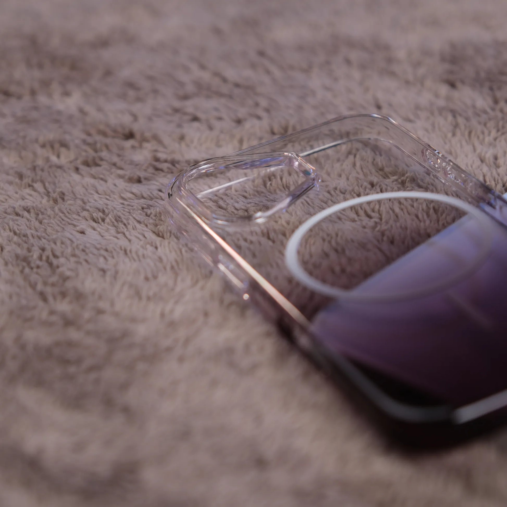 iPhone 17 için Sararmayan We Are Clean Kılıf