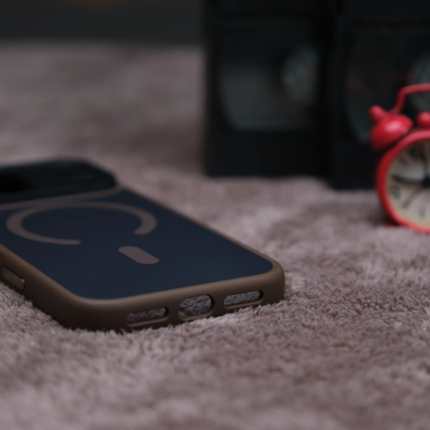 iPhone 17 Pro için Flet MagSafe'li Kılıf