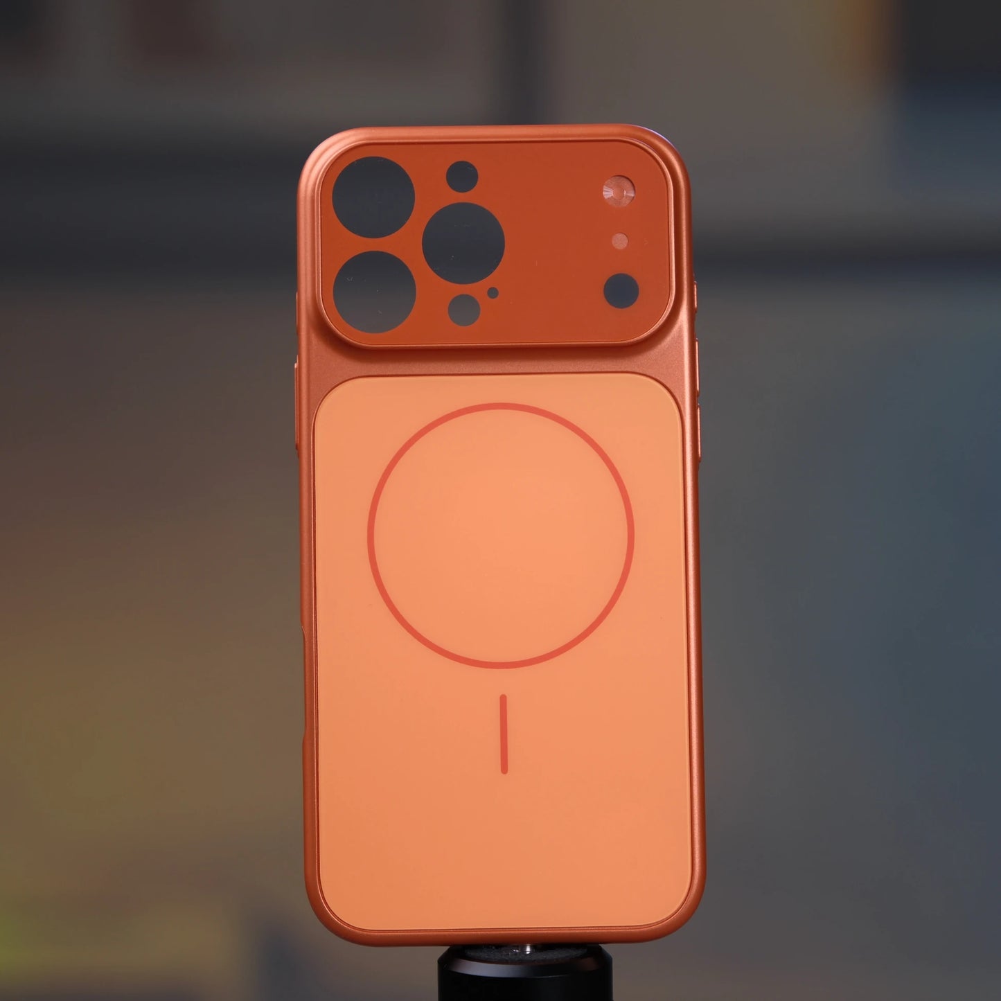 iPhone 16 Pro Max'i iPhone 17 Pro Max'e dönüştüren Formen Kapak