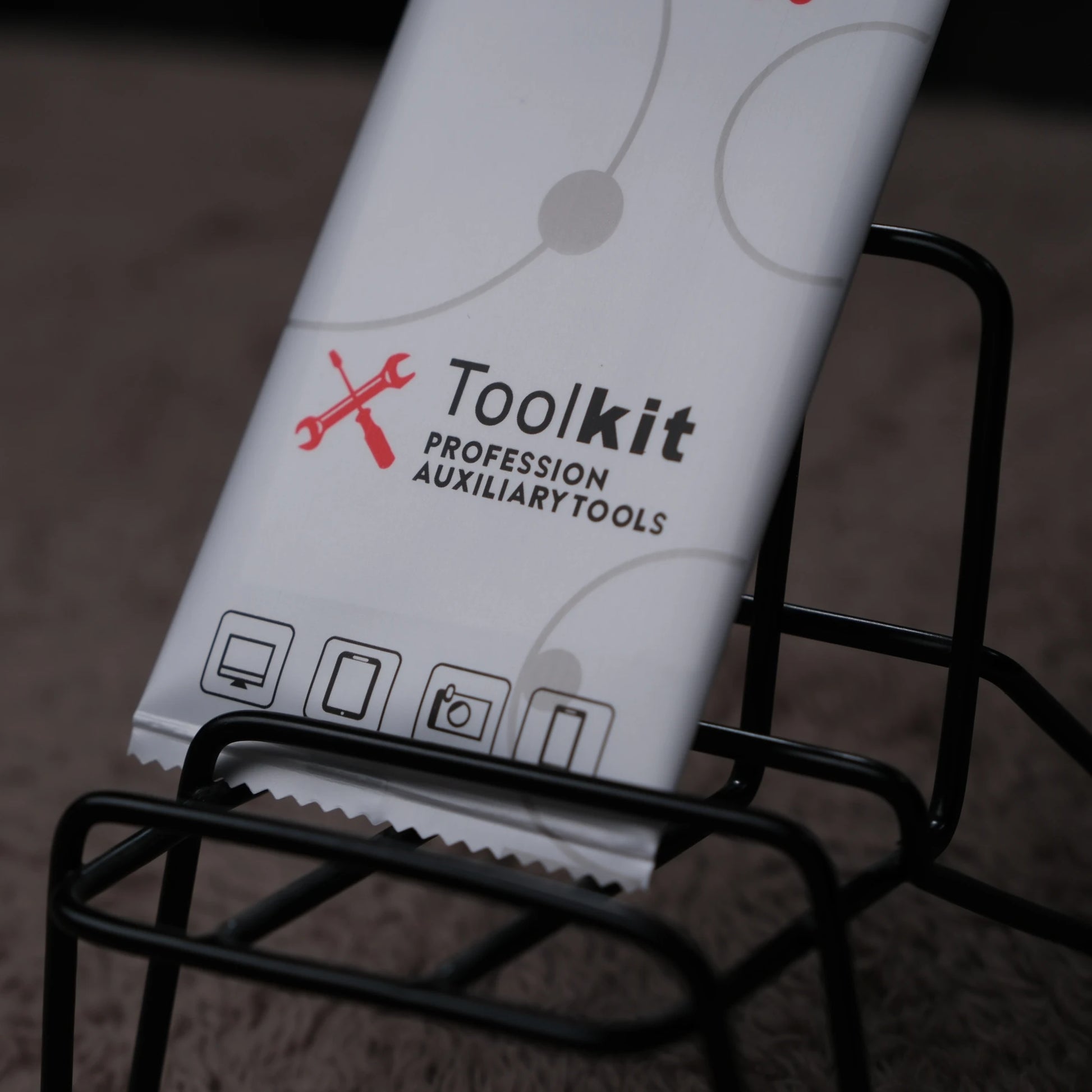 iPhone 16 Plus için Ekran Koruyucu - Kolay Uygulama Aparatlı