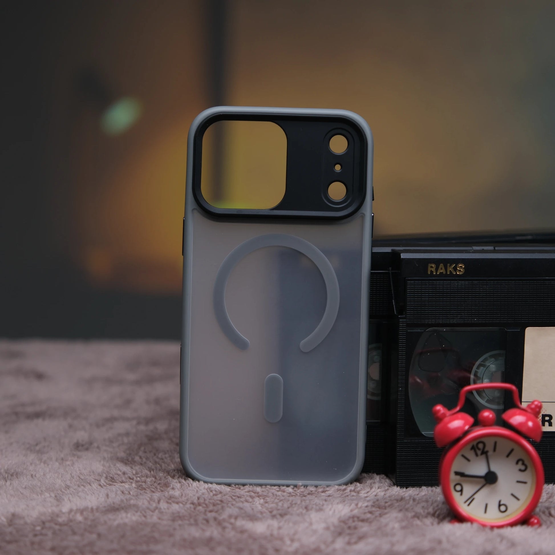 iPhone 14 Plus için Flet MagSafe'li Kılıf