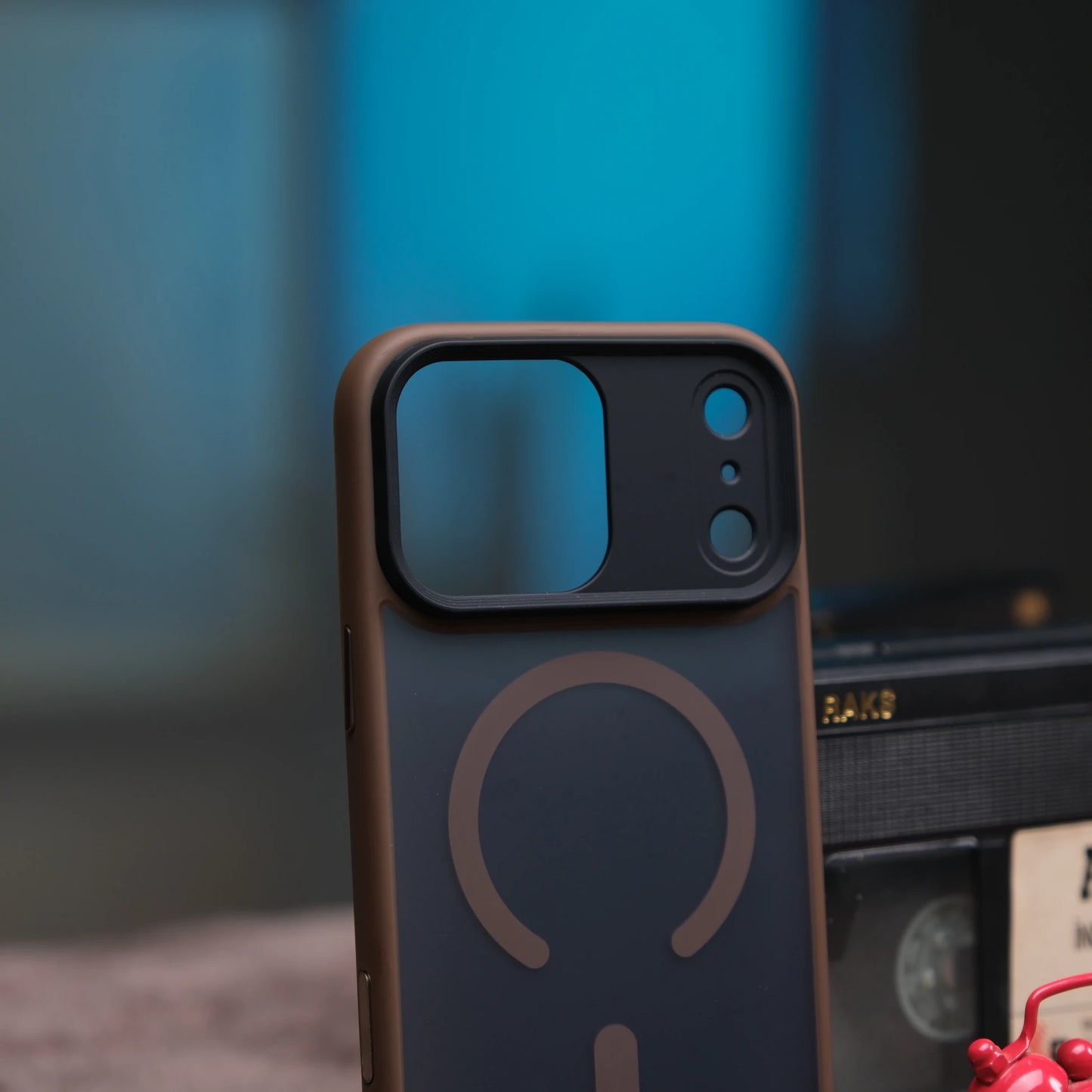 iPhone 14 Pro Max için Flet MagSafe'li Kılıf