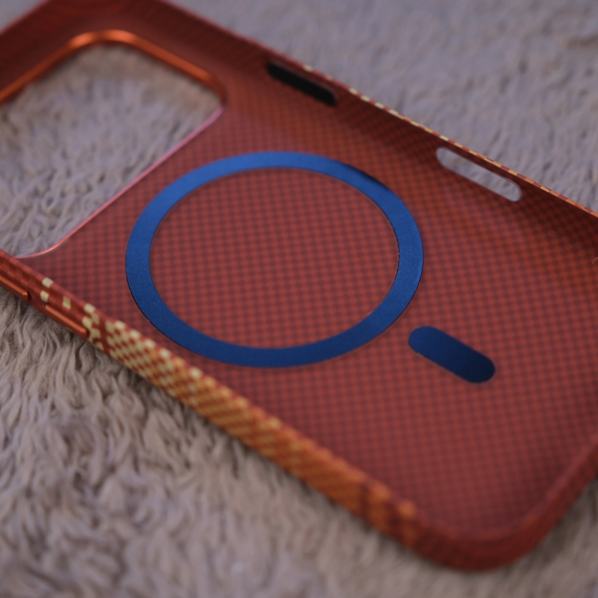 iPhone 17 Pro Max için Karbon Görünümlü Fiber Neks Kılıf