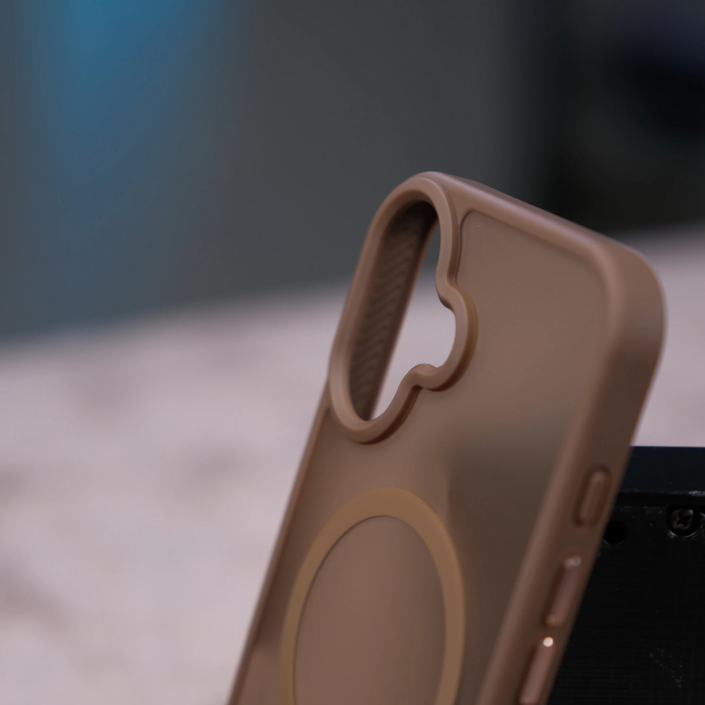 iPhone 16 İçin Sio Kılıf