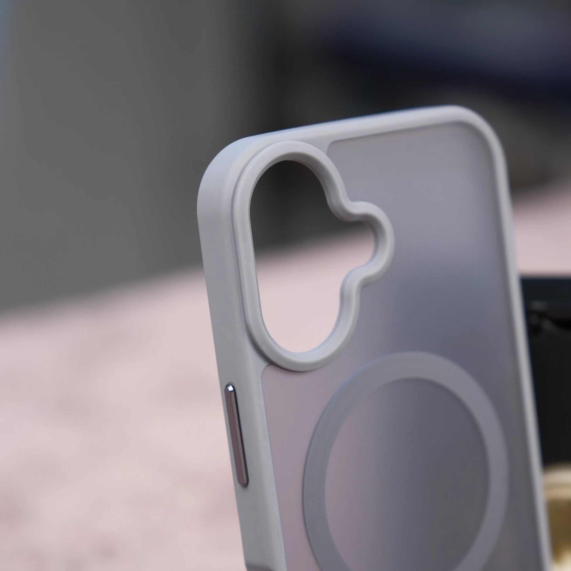 iPhone 16 İçin Sio Kılıf