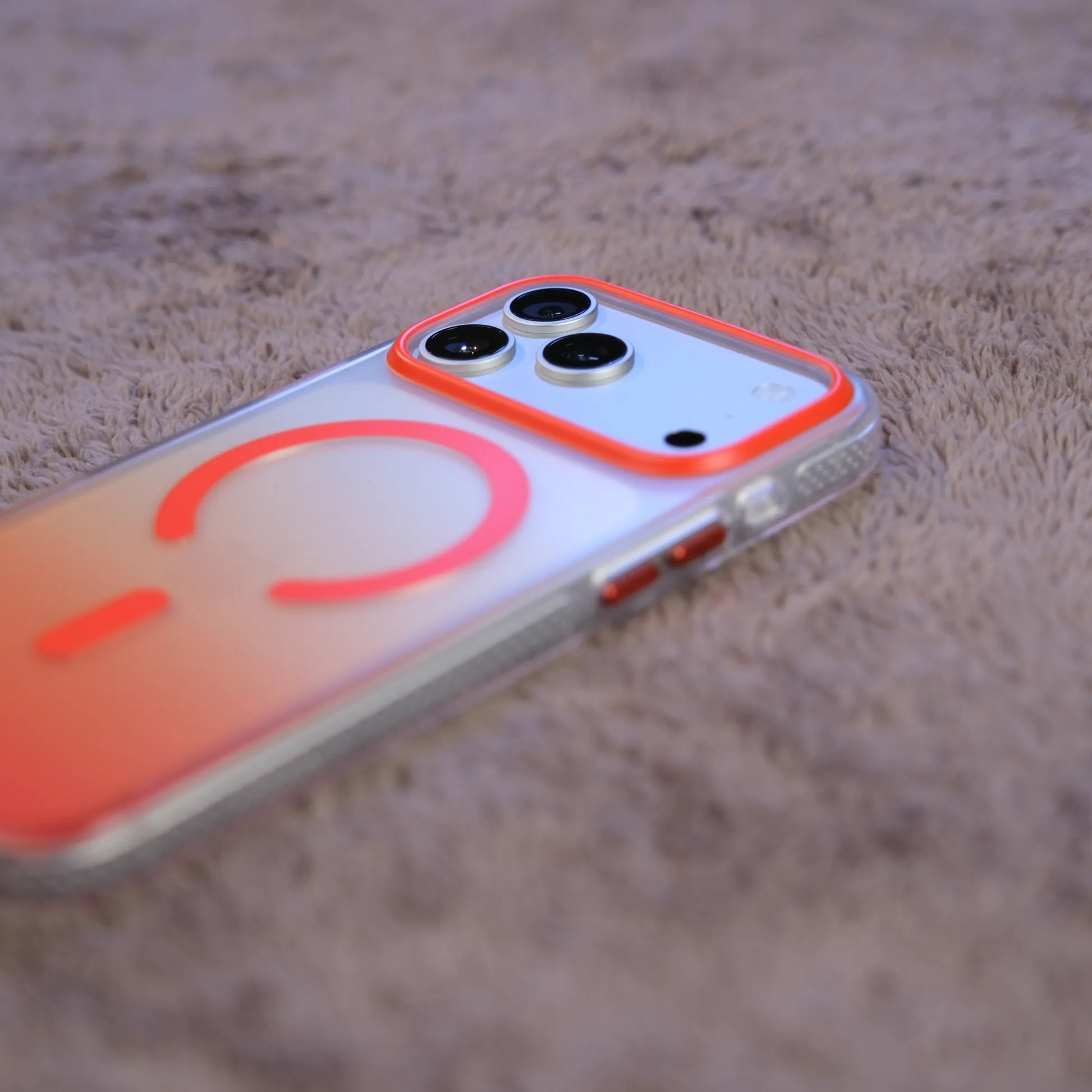 iPhone 17 Pro için MagSafe'li Toros Kapak