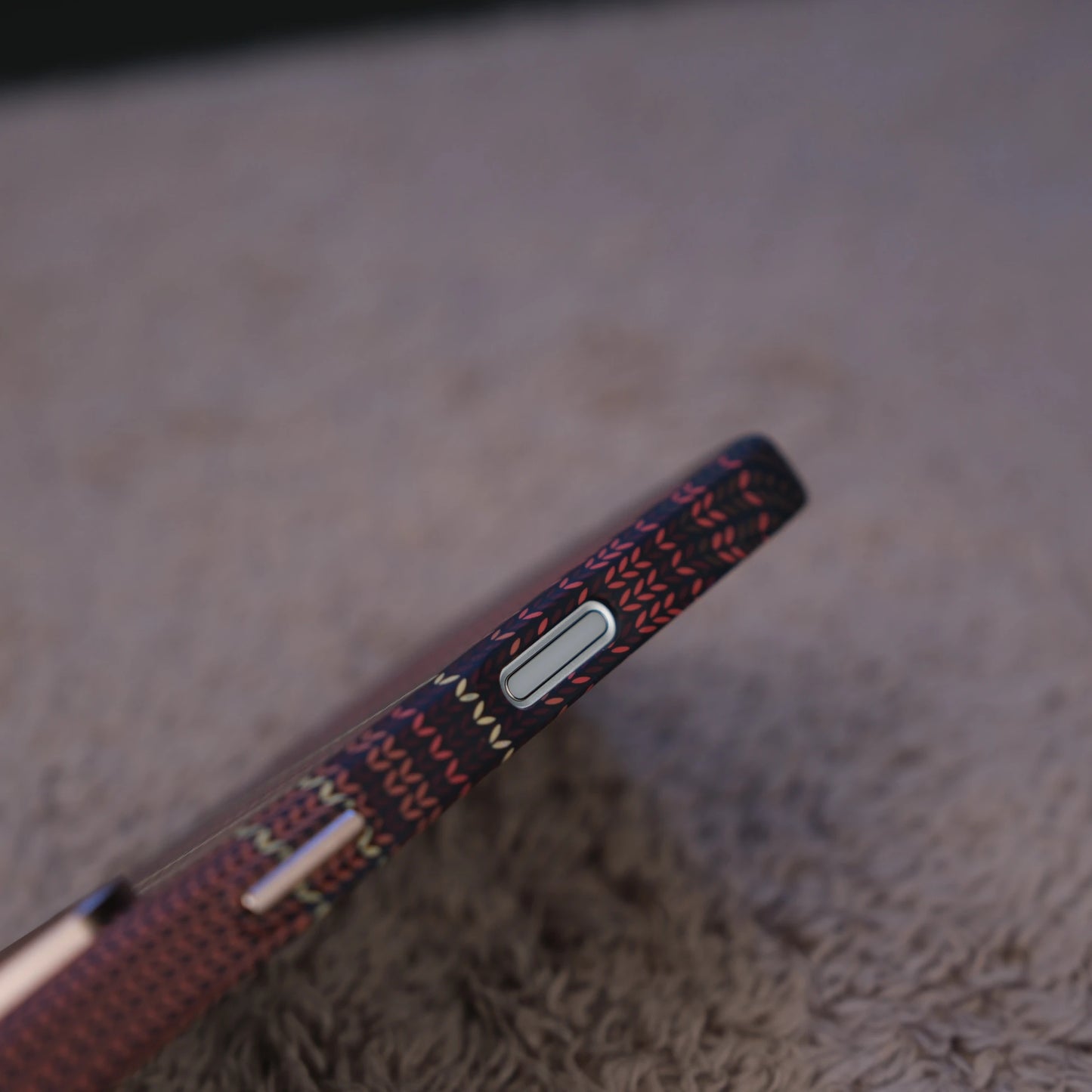 iPhone 17 Pro için Karbon Görünümlü Fiber Neks Kılıf