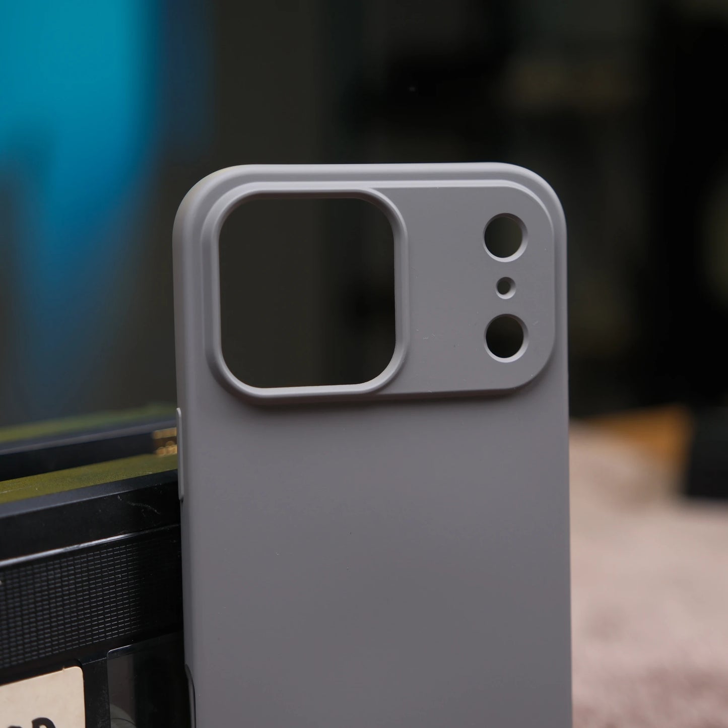 iPhone 17 Pro Max için Renkli Silikon Mara Lansman Kılıf