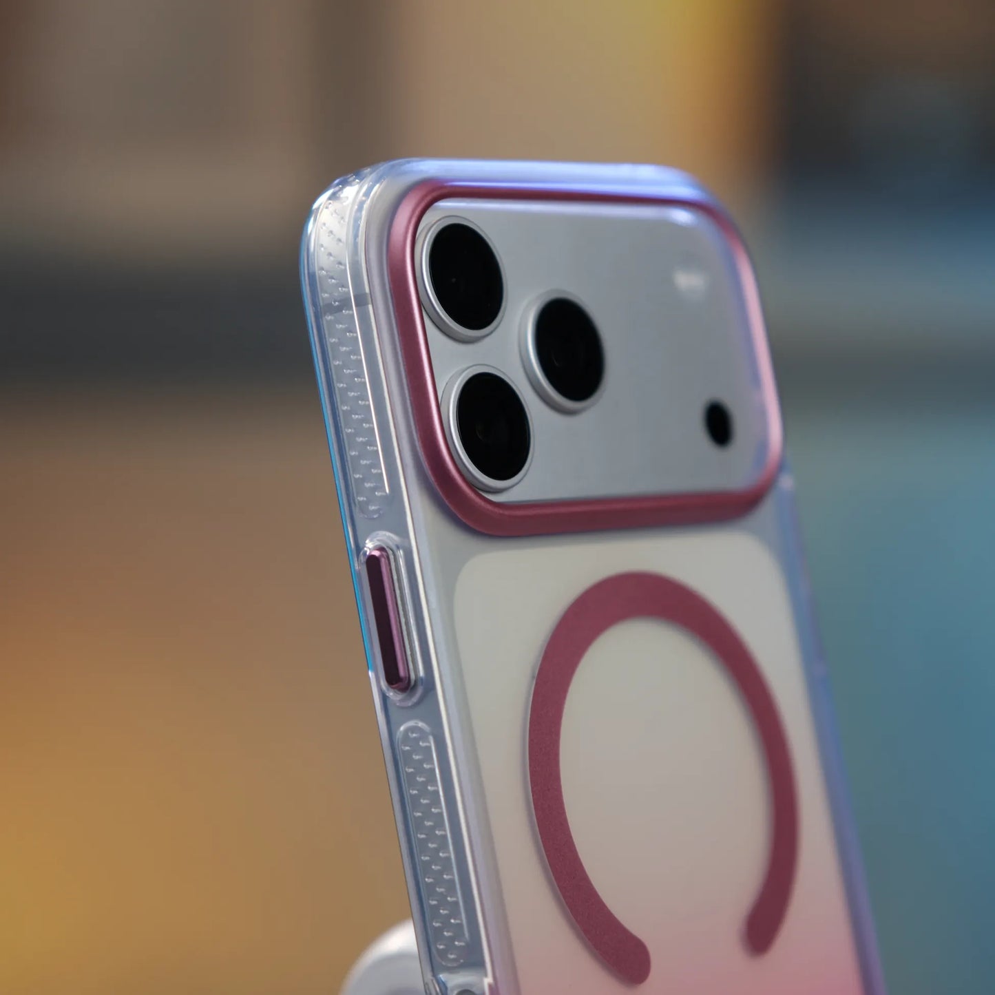 iPhone 17 Pro için MagSafe'li Toros Kapak