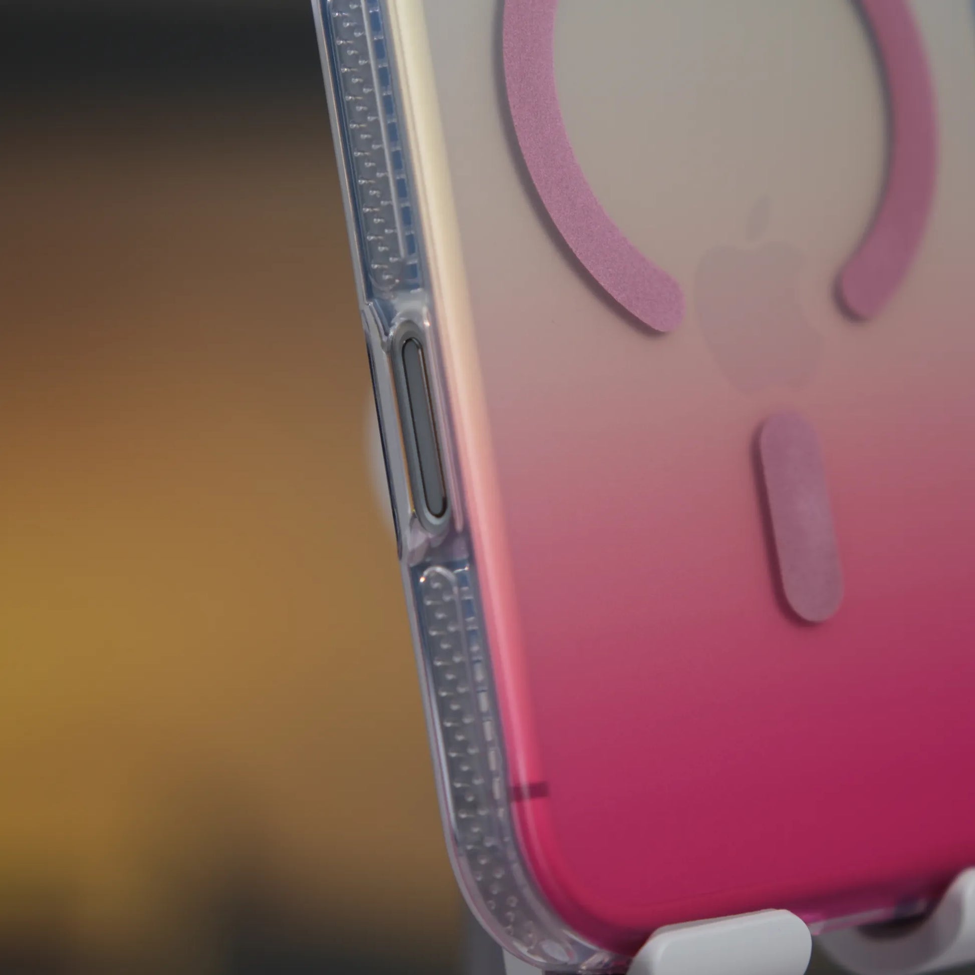 iPhone 17 Pro için MagSafe'li Toros Kapak