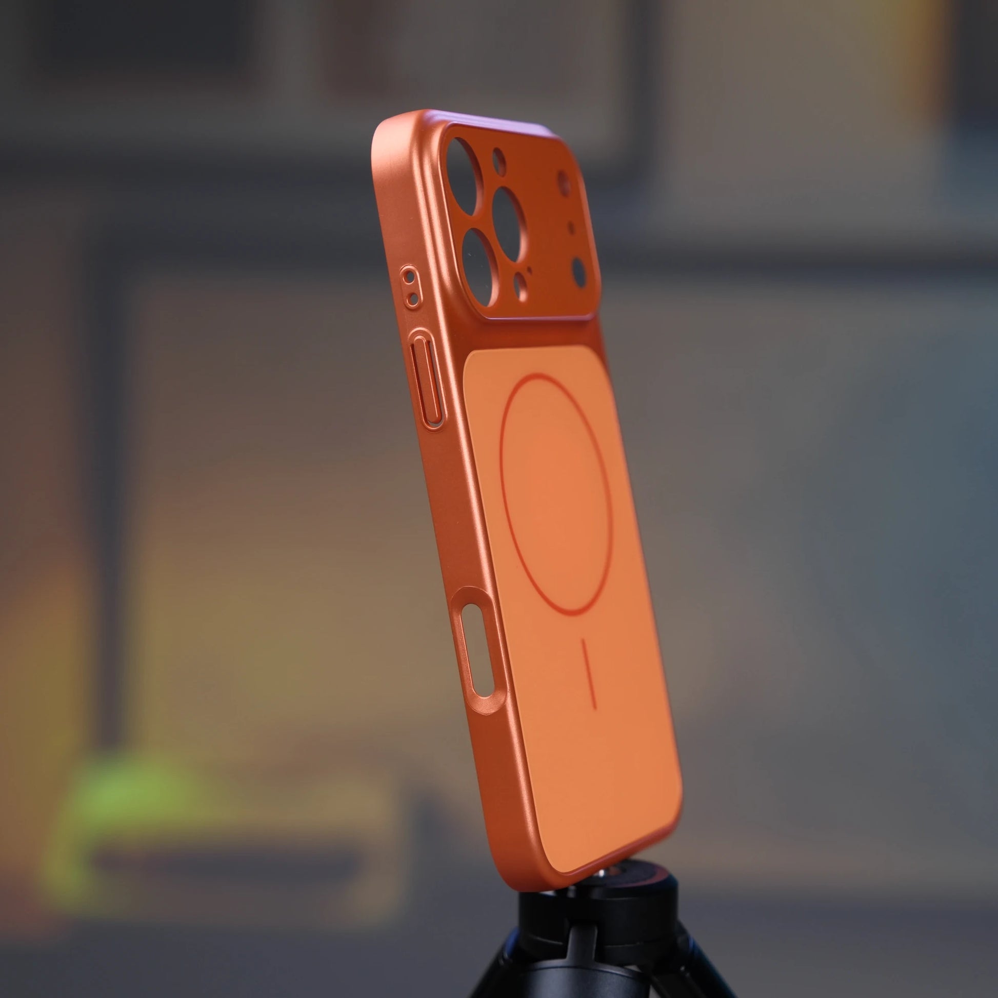 iPhone 11 Pro Max iPhone 17 Pro Max'e dönüştüren Formen Kapak