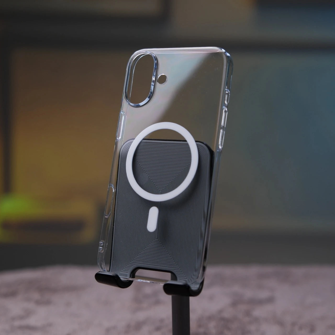 iPhone 16 için Sararmayan We Are Clean Kılıf