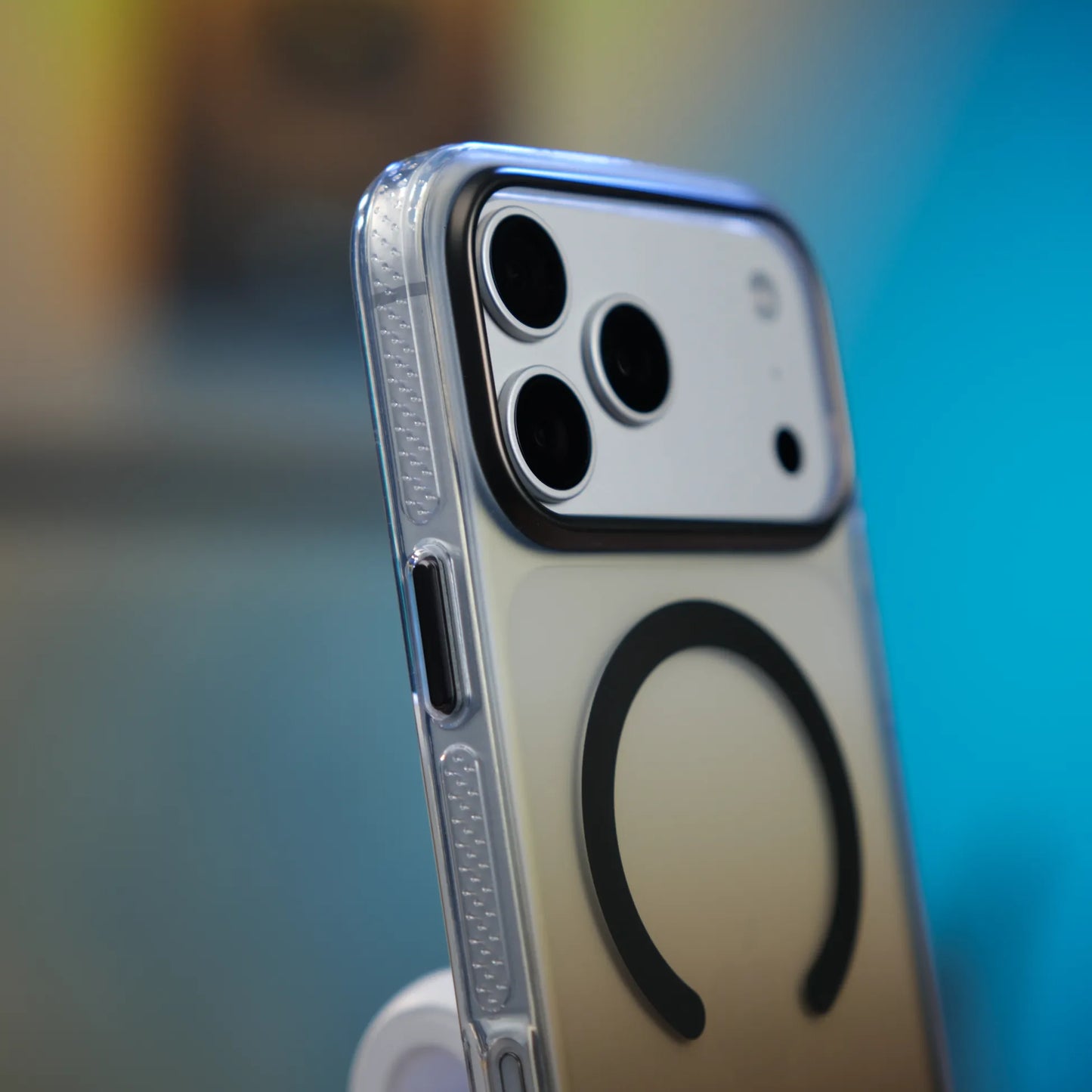 iPhone 17 Pro için MagSafe'li Toros Kapak