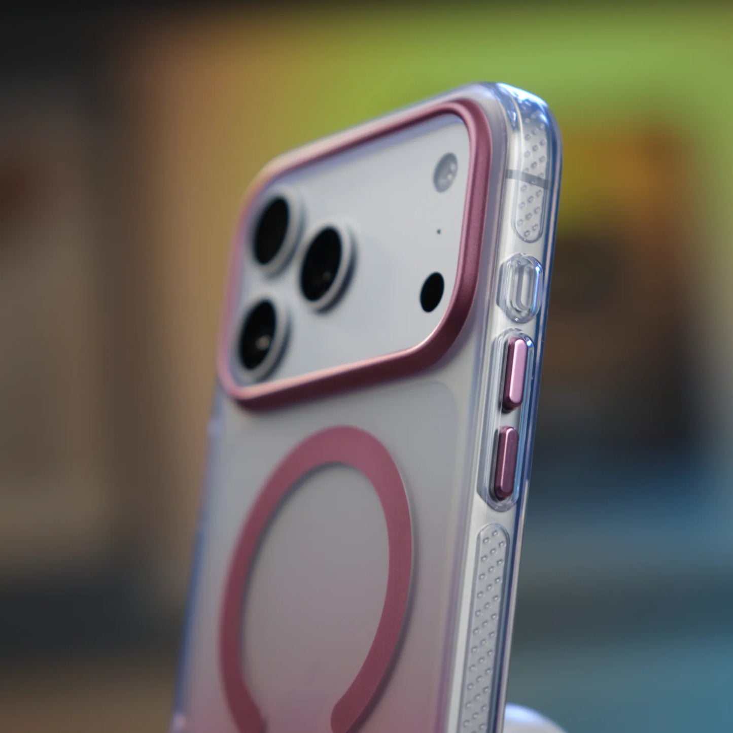 iPhone 17 Pro için MagSafe'li Toros Kapak