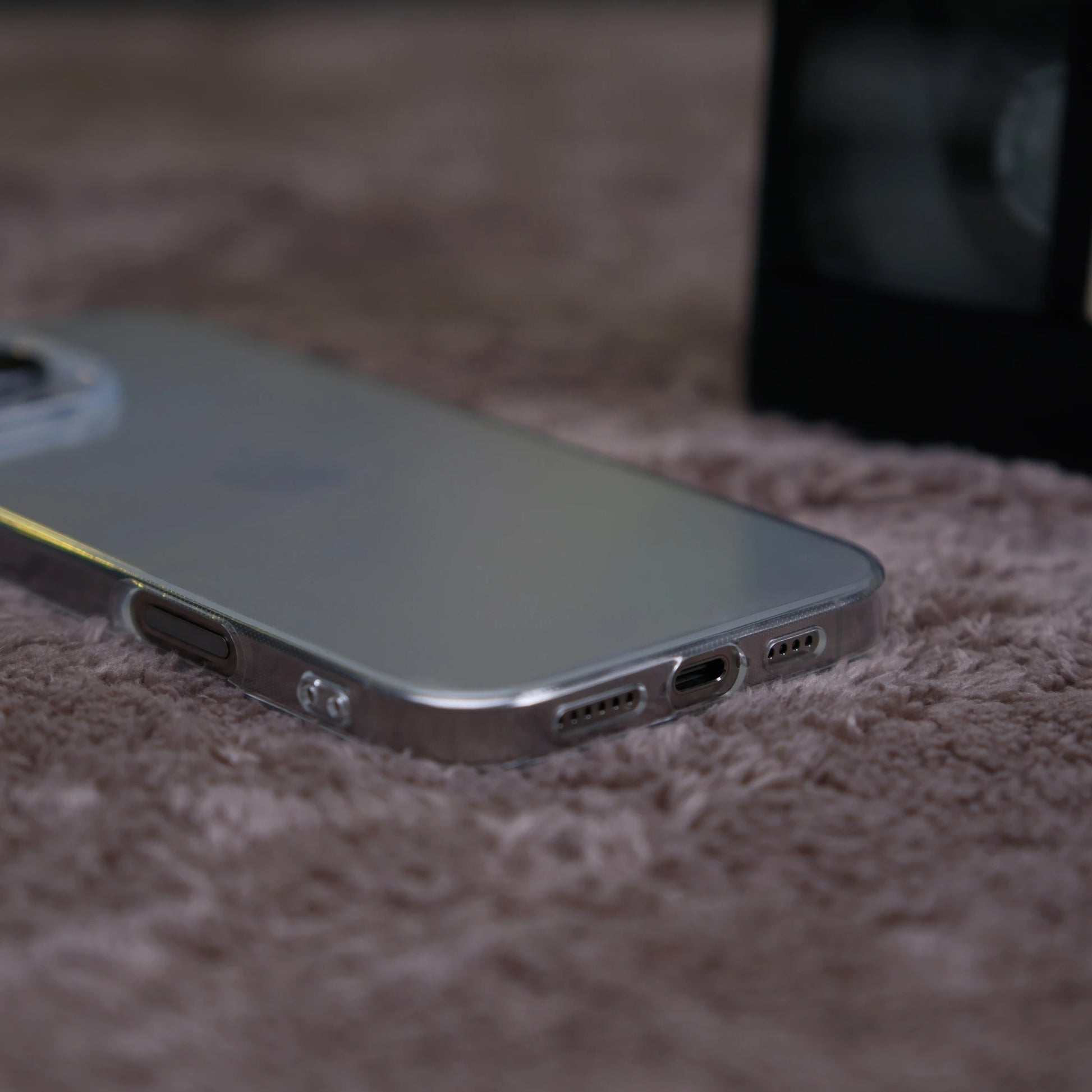 iPhone 13 Pro için Şeffaf Kılıf