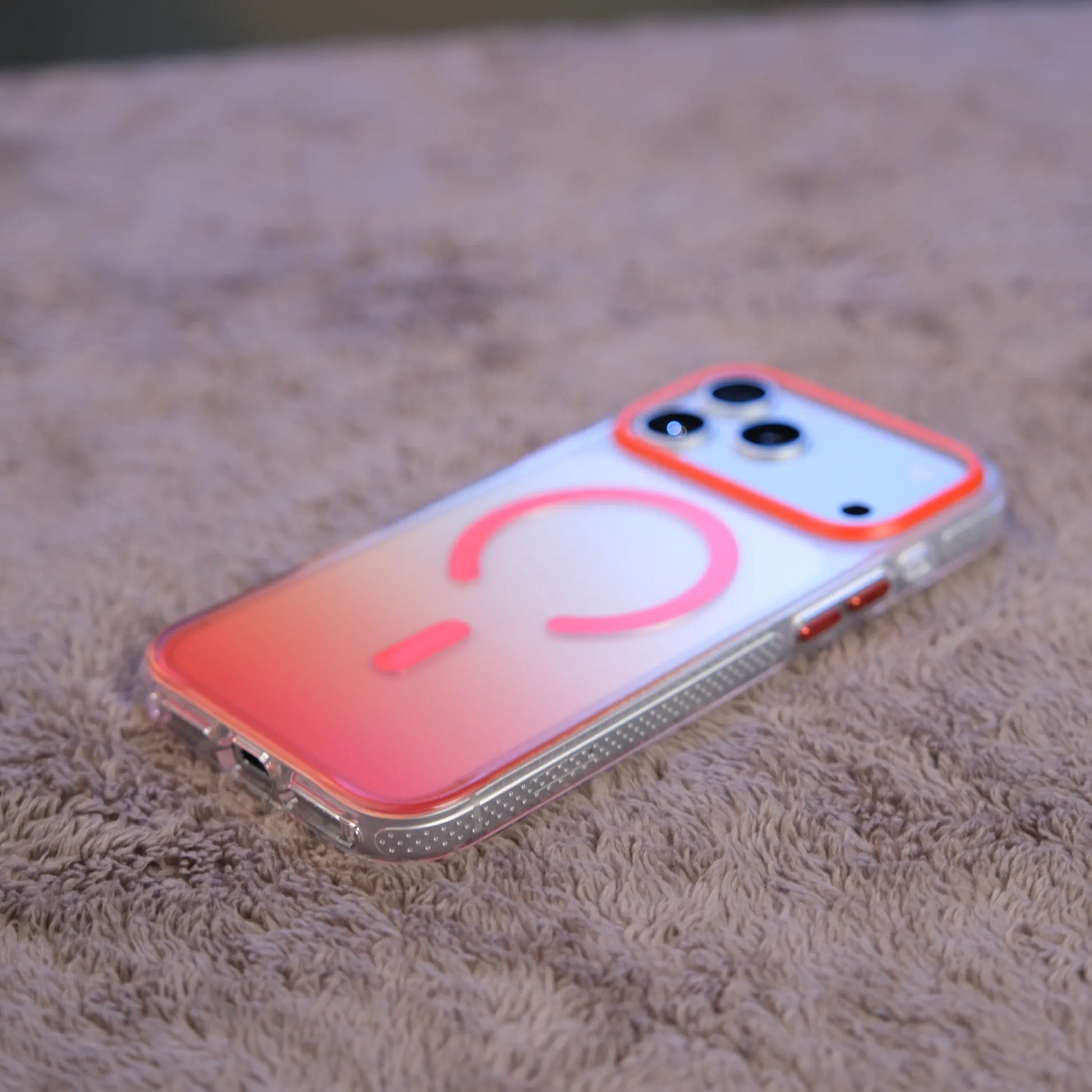 iPhone 17 Pro Max için MagSafe'li Toros Kapak