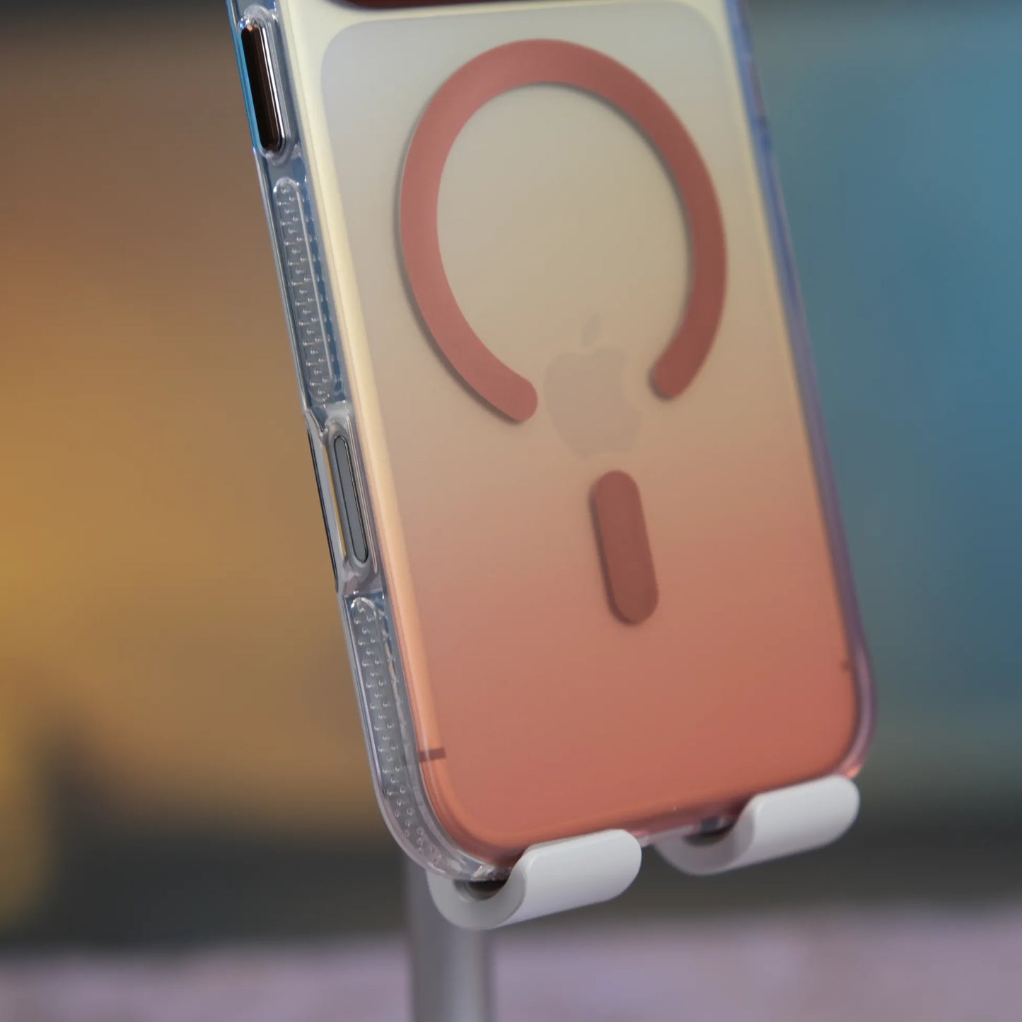 iPhone 17 Pro Max için MagSafe'li Toros Kapak