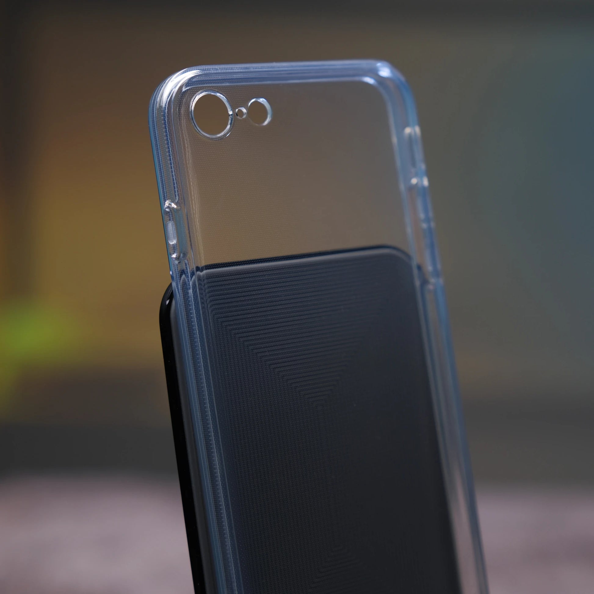 iPhone SE 2022 (3. Nesil) için Şeffaf Kılıf