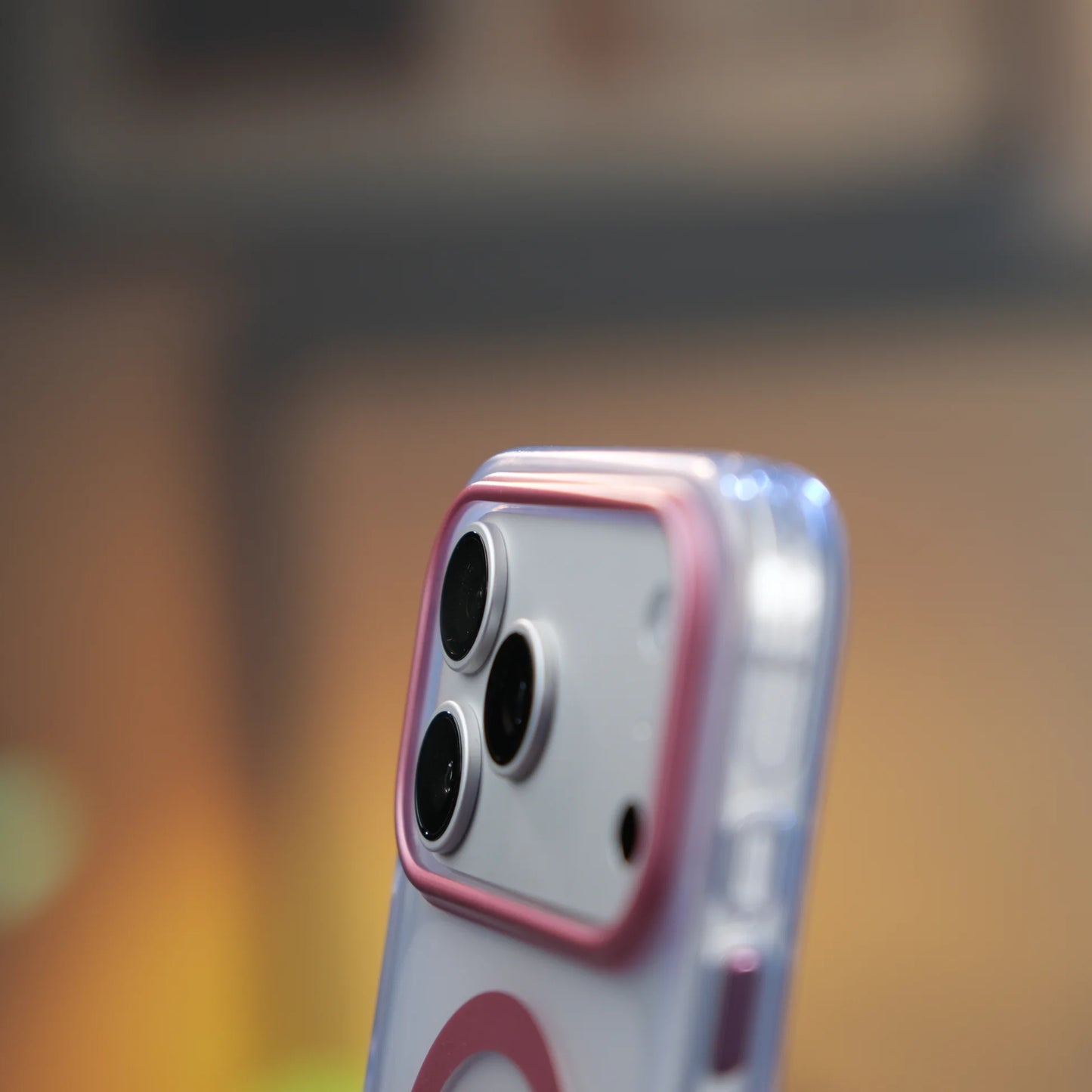 iPhone 17 Pro için MagSafe'li Toros Kapak