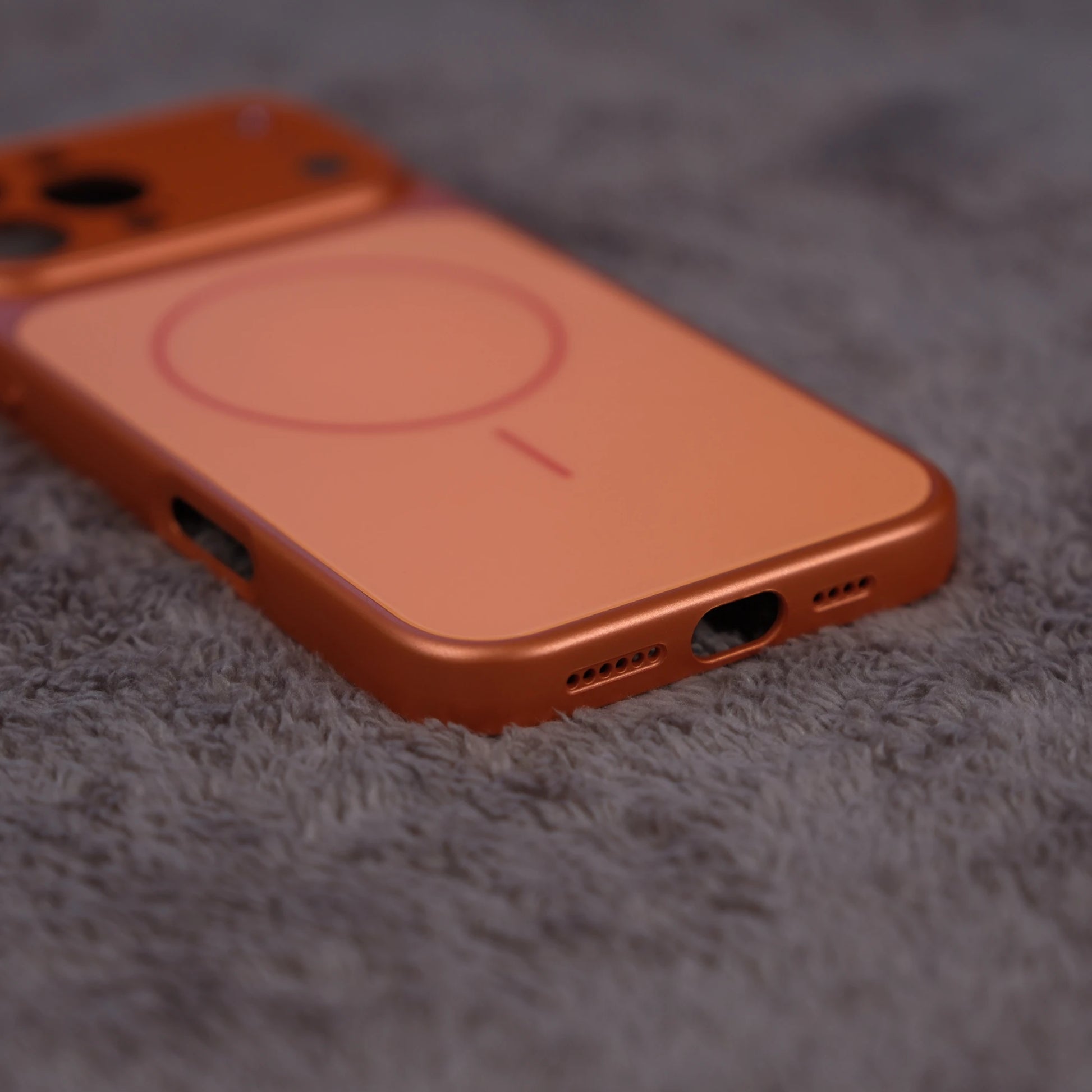 iPhone 12 Pro'yu iPhone 17 Pro'ya dönüştüren Formen Kapak